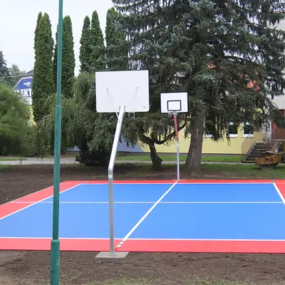 Bergo_Basketball_court