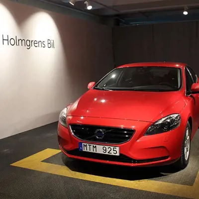 Bergo Flooring car showroom Bergo Graphitegrey Yellow