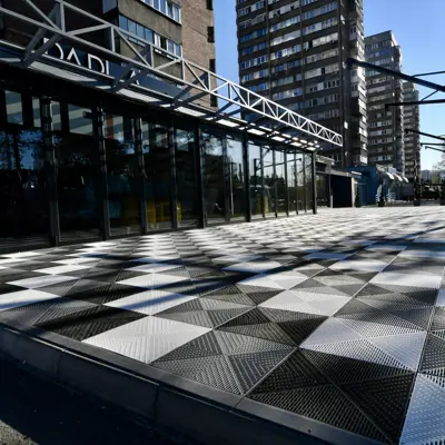 Bergo Flooring Outdoorcafe Bergo Unique Graphitegrey silkblack truewhite 3