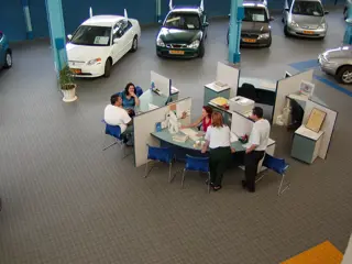 Bergo Flooring car showroom Bergo Silvergrey Yellow (1)