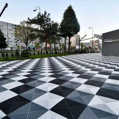 Bergo Flooring Outdoorcafe Bergo Unique Graphitegrey silkblack truewhite 1