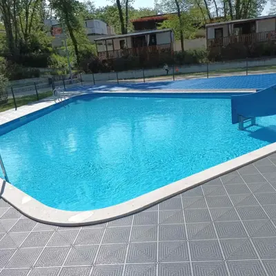 Bergo_Flooring_Poolarea_Unique_Stonegrey (7)
