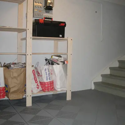 Bergo_Flooring_Storage_room_Unique_Stonegrey_3